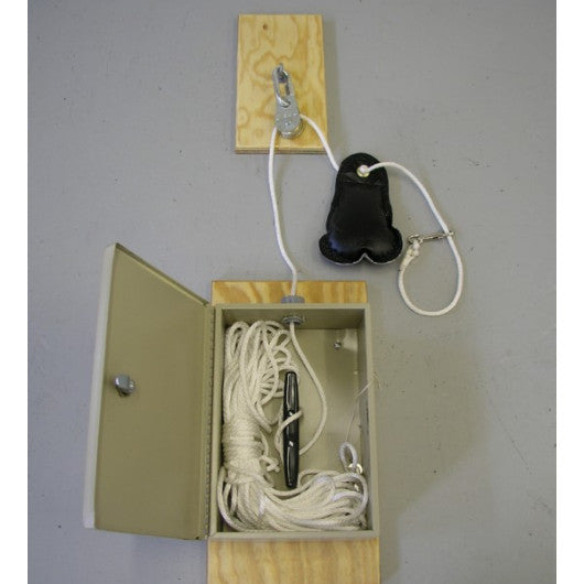 Climbing Rope Hoist W/ Metal Lock Box